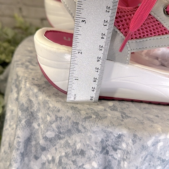 FASHION - Pink & Gray Mesh Knit Open Toe Platform Muffin Sandals WMS 7M🩷NWOT🩶 - Picture 9 of 11